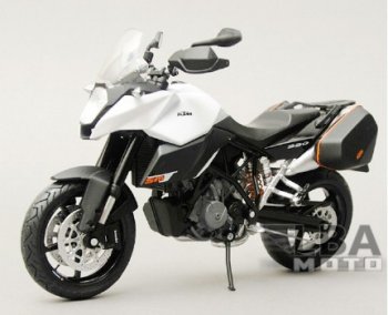 Модель мотоцикла KTM 990SM Белого цвета масштаб 112  пм-00002496