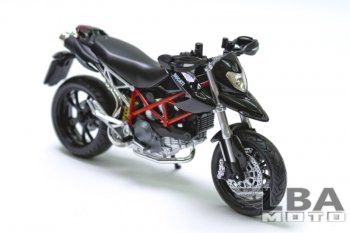 Модель мотоцикла Ducati Hypermotard 10 Черного цвета масштаб 112  пм-00000859