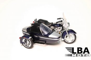 Модель мотоцикла Harley-Davidson Road King Classic 2001 масштаб 118  пм-00008001