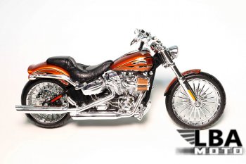 Модель мотоцикла Harley-Davidson CVO Breakout 2014 масштаб 112  пм-00008005