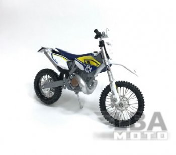Модель мотоцикла Husqvarna FE501 масштаб 112  пм-00016571