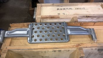 2 849 р. Ступенька (шарнирнаяподвесная) нижней подножки в сборе J6 510346051558281-71A+T68810 FAW 510346051558281-71a+  с доставкой в г. Кемерово. Увеличить фотографию 4
