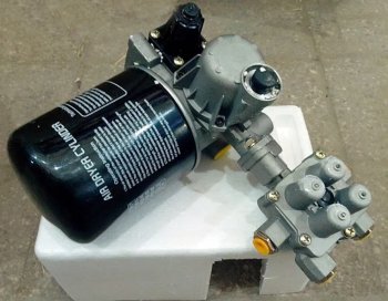 Влагомаслоотделитель осушитель в сборе с клапаном FAW 3515010-523 FAW 3515010-523, sad