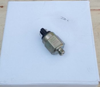 4 009 р. Датчик давления 30B0133 (!!!УЦЕНКА: возможен нетоварный вид!!!) LIUGONG 30b0133  с доставкой в г. Кемерово. Увеличить фотографию 5
