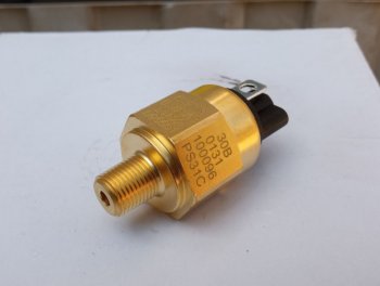 2 999 р. Датчик давления масла ДВС 30B0131 LIUGONG 30b0131  с доставкой в г. Кемерово. Увеличить фотографию 2
