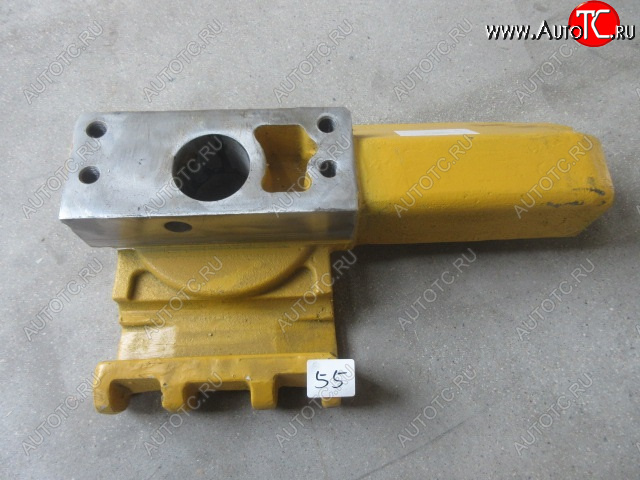 11 719 р. Опора направляющего колеса SD16 (кронштейн, суппорт) правая SHANTUI 16y-40-03400  с доставкой в г. Кемерово