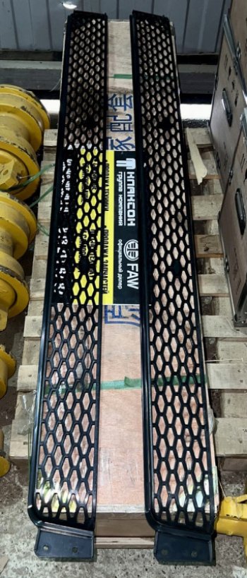 1 569 р. Решетка бампера верхняя (тягач) SHAANXI DZ97189621064 SHACMAN dz97189621064  с доставкой в г. Кемерово. Увеличить фотографию 2