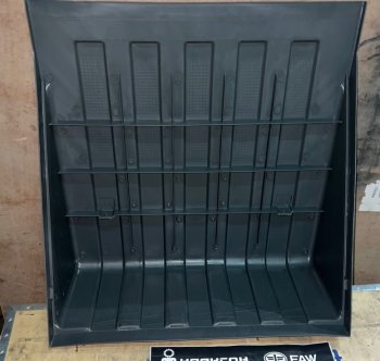 2 899 р. Крышка аккумулятора пластик HOWO T5GA7 AZ9100760102 SITRAK az9100760102  с доставкой в г. Кемерово. Увеличить фотографию 4