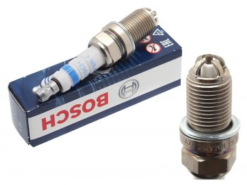 819 р. Свеча зажигания AUDI A3A4A6RENAULT LOGANDUSTER 04-SKODA OCTAVIA 04-RAPID 12-VW GOLFJETTA 05- BOSCH 0242232502  с доставкой в г. Кемерово. Увеличить фотографию 1