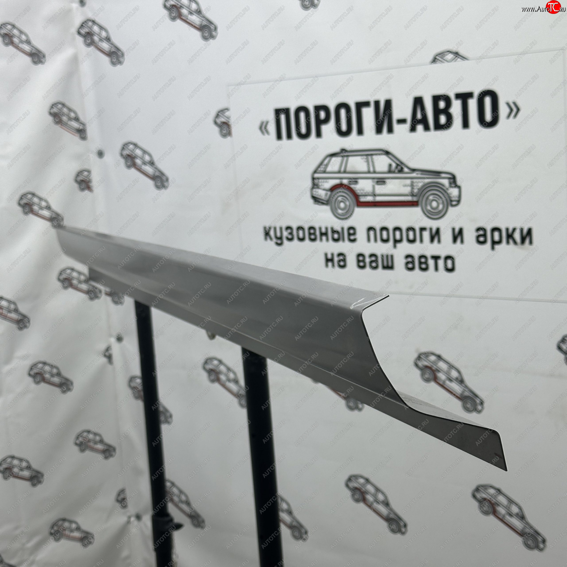 1 989 р. Левый порог (Усилитель порога) Пороги-Авто  Toyota Land Cruiser  100 (1998-2007) дорестайлинг, 1-ый рестайлинг, 2-ой рестайлинг (холоднокатаная сталь 1 мм)  с доставкой в г. Кемерово