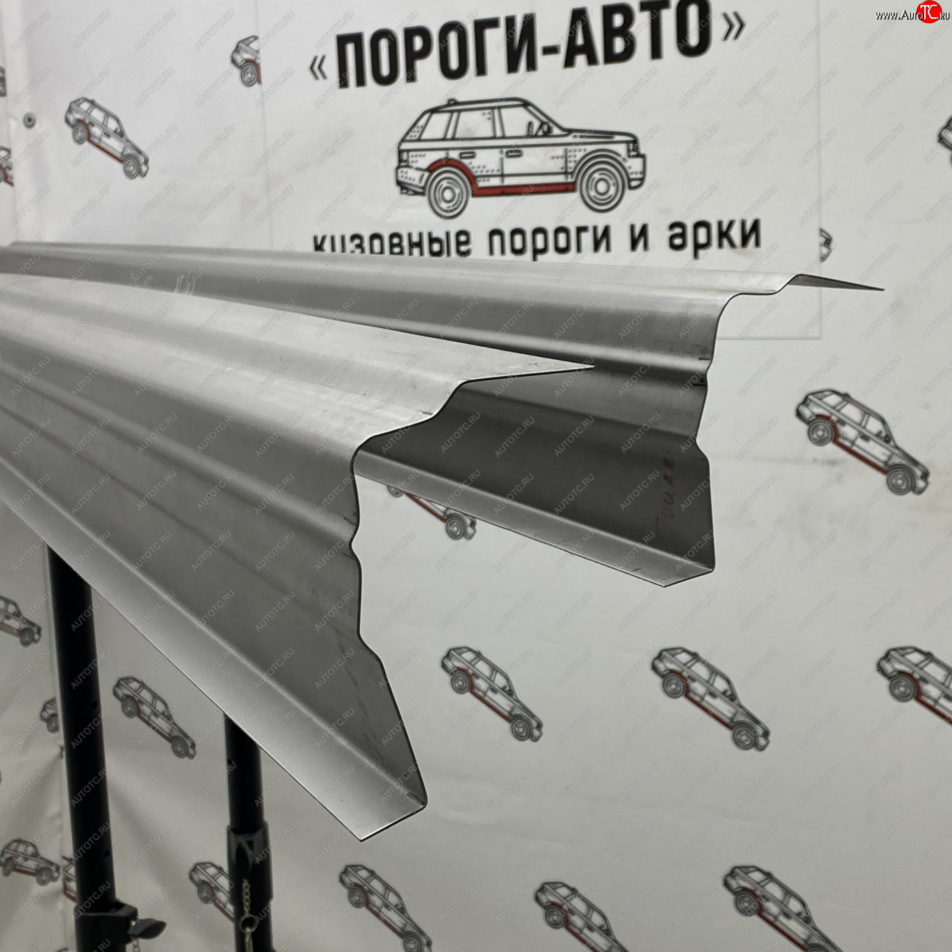 1 999 р. Правый ремонтный порог Пороги-Авто  Volkswagen Touareg  NF (2010-2018) дорестайлинг, рестайлинг (Холоднокатанная сталь 1 мм)  с доставкой в г. Кемерово
