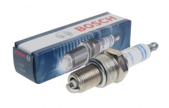 195 р. Свеча зажигания BOSCH BOSCH 0241235755  с доставкой в г. Кемерово. Увеличить фотографию 1