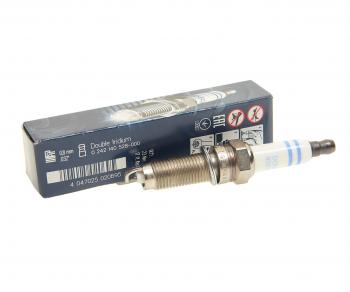999 р. Свеча зажигания BOSCH YR6TII330T BOSCH BOSCH 0242140528  с доставкой в г. Кемерово. Увеличить фотографию 1