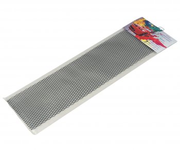 589 р. Решетка радиатора сетка (черная) крупная 100х25см (ромб 10х20мм) GRILLE TUNING GRILLE TUNING 100х25 (ромб 10х20) black  с доставкой в г. Кемерово. Увеличить фотографию 1