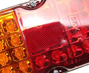 649 р. Фонарь задний ГАЗ,ЗИЛ,КАМАЗ,МАЗ светодиодный 12V SKV SKV 132.3716-32  с доставкой в г. Кемерово. Увеличить фотографию 3