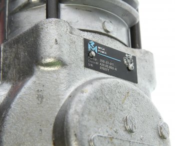 13 599 р. Компрессор ЗИЛ,ГАЗ,ПАЗ дв.Д-245 (1-цилиндровый) возд. охлаж. 144лмин. MEGAPOWER MEGAPOWER 350-27-011  с доставкой в г. Кемерово. Увеличить фотографию 5