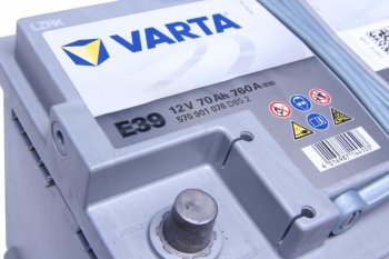 28 799 р. Аккумулятор VARTA Silver Dynamic AGM 70Ач обратная полярность VARTA 6ст70(0) e39 (a7)  с доставкой в г. Кемерово. Увеличить фотографию 2