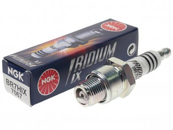 2 299 р. Свеча зажигания IRIDIUM NGK NGK 7067  с доставкой в г. Кемерово. Увеличить фотографию 1
