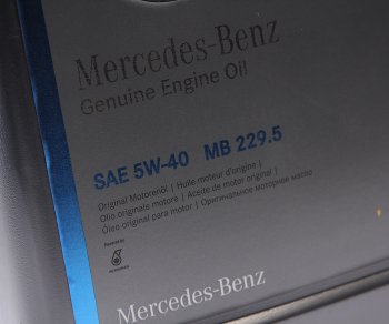 6 849 р. Масло моторное MERCEDES 5W40 синт.5л (спецификация 229.5) (A000989630813AAEE) OE MERCEDES a000989630813aaew  с доставкой в г. Кемерово. Увеличить фотографию 2