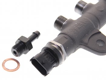 15 549 р. Рампа топливная ММЗ-245 системы Common Rail (аналог BOSCH 0445224047) ЕВРО-3,4 АЗПИ АЗПИ а-11-001-00-00-02  с доставкой в г. Кемерово. Увеличить фотографию 3