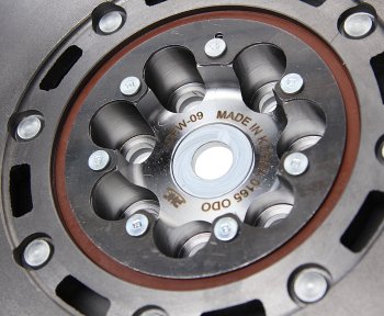 29 849 р. Сцепление HYUNDAI ix35 (13-),i40 (11-) (2.0) KIA Sportage (13-) (2.0) компл. (с маховиком) VALEO PHC VALEO PHC hddk-06 VALEO PHC hddk-06  с доставкой в г. Кемерово. Увеличить фотографию 3