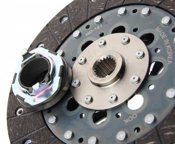 29 849 р. Сцепление HYUNDAI ix35 (13-),i40 (11-) (2.0) KIA Sportage (13-) (2.0) компл. (с маховиком) VALEO PHC VALEO PHC hddk-06 VALEO PHC hddk-06  с доставкой в г. Кемерово. Увеличить фотографию 4