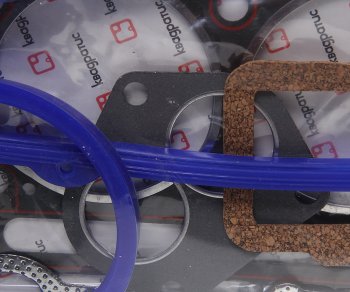 1 799 р. Прокладка двигателя УАЗ,ГАЗ дв.УМЗ-421,4213,4216 полный комплект силикон КВАДРАТИС КВАДРАТИС kv-421.1000150-05  с доставкой в г. Кемерово. Увеличить фотографию 2
