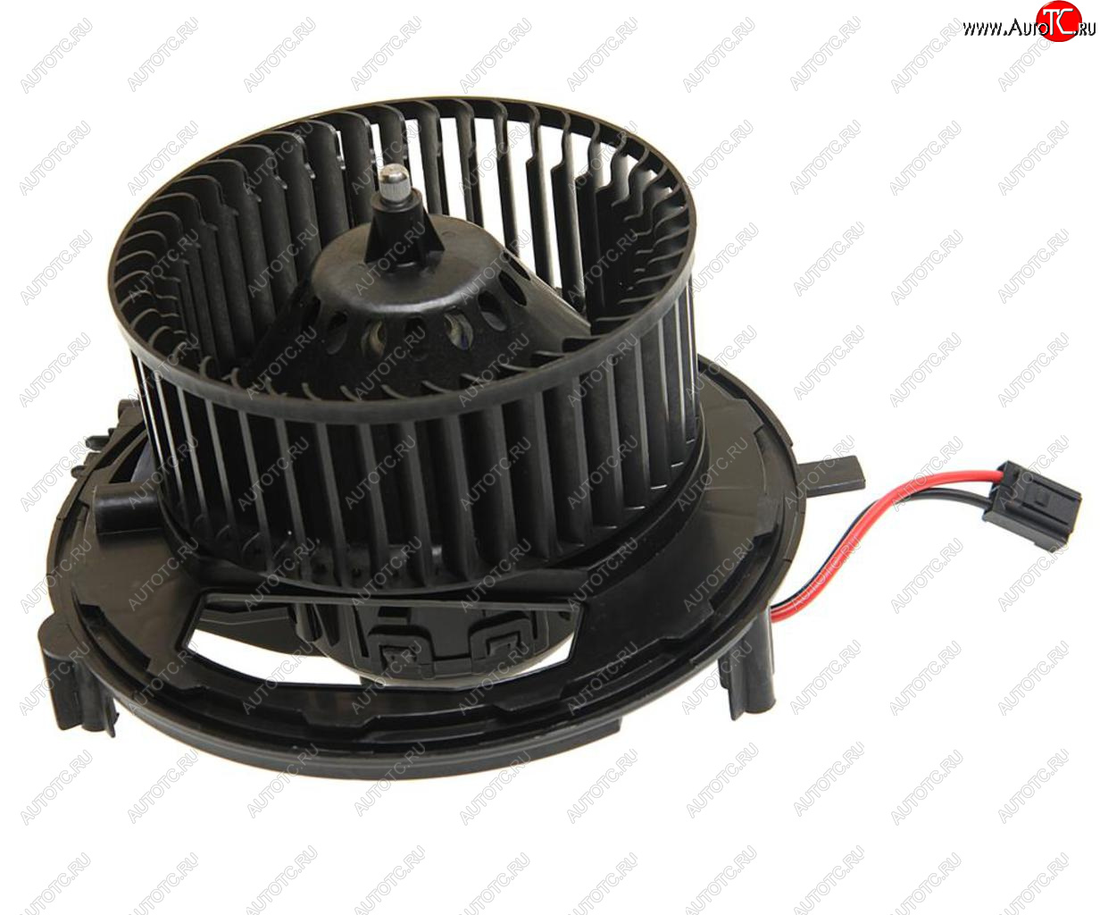 8 349 р. Мотор отопителя VW Golf (12-) AUDI A3 (12-) SEAT Leon (12-) SKODA Octavia (12-) салона LUZAR LUZAR lfh18em  с доставкой в г. Кемерово