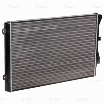 10 549 р. Радиатор VW Passat (10-),Golf,Touran AUDI A3,TT SKODA Superb охлаждения двигателя LUZAR LUZAR lrc1811j  с доставкой в г. Кемерово. Увеличить фотографию 1