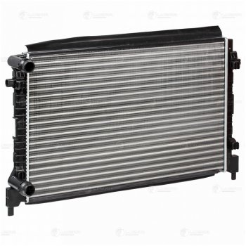13 499 р. Радиатор VW Golf (12-) AUDI A3 (12-) SKODA Octavia (12-) охлаждения двигателя LUZAR LUZAR lrc1851  с доставкой в г. Кемерово. Увеличить фотографию 2