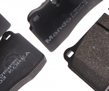 1 699 р. Колодки тормозные VW Touareg (06-) передние (R17) (4шт.) MANDO MANDO mbf015895  с доставкой в г. Кемерово. Увеличить фотографию 2