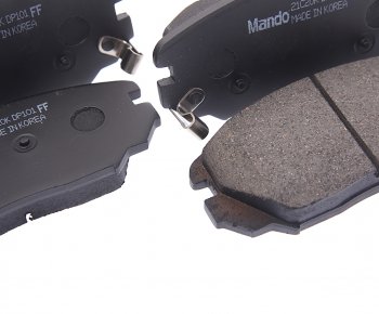 1 179 р. Колодки тормозные HYUNDAI Sonata NF,Tucson (08-) KIA Magentis передние (4шт.) MANDO MANDO mph33 MANDO mph33  с доставкой в г. Кемерово. Увеличить фотографию 2