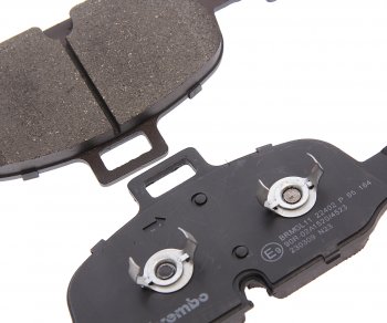 13 449 р. Колодки тормозные передние (4шт.) BREMBO Audi Q5 FY дорестайлинг (2017-2020)  с доставкой в г. Кемерово. Увеличить фотографию 2