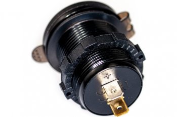 1 289 р. Розетка автомобильная встраиваемая 12V-24V 2USB вольтметр QC3.0 PRO LEGEND PRO LEGEND pl9370  с доставкой в г. Кемерово. Увеличить фотографию 2