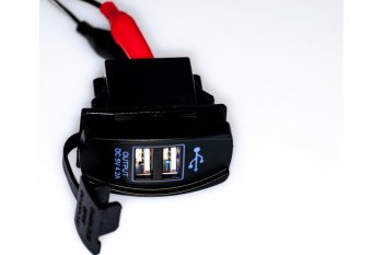 749 р. Розетка автомобильная встраиваемая 12V-24V 2USB 4.2A PRO LEGEND PRO LEGEND pl9372  с доставкой в г. Кемерово. Увеличить фотографию 3