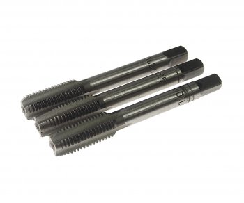291 р. Метчик М10x1.25мм комплект 3шт. в пластиковом футляре ROCKFORCE ROCKFORCE rf-tap10125 ROCKFORCE rf-tap10125  с доставкой в г. Кемерово. Увеличить фотографию 1