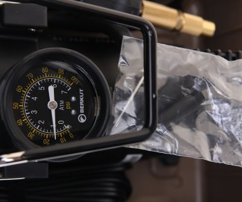 8 249 р. Компрессор автомобильный 44лмин. 10атм. 14.5А 12V в прикуриватель (бокс) BERKUT BERKUT spec-15  с доставкой в г. Кемерово. Увеличить фотографию 2