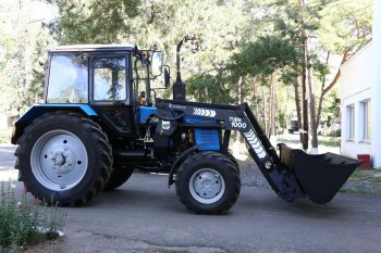 320 999 р. Погрузчик МТЗ-80,82 (ТУРС-1000) навесной (база на поддоне) без джойстика САЛЬСК САЛЬСКСЕЛЬМАШ турс-1000-0  с доставкой в г. Кемерово. Увеличить фотографию 4
