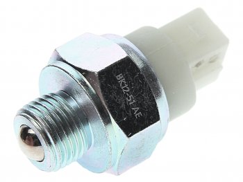 278 р. Выключатель МТЗ фонаря заднего хода (колодка) AVTOELECTRICA AVTOELECTRICA вк12-51 ае  с доставкой в г. Кемерово. Увеличить фотографию 1