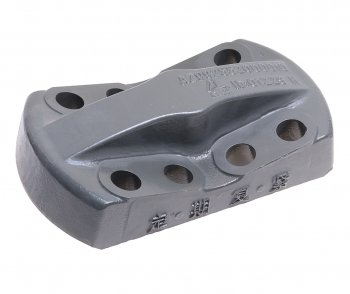 4 999 р. Накладка SITRAK HOWO стремянки рессоры задней OE SITRAK az9925520366 SITRAK az9925520366  с доставкой в г. Кемерово. Увеличить фотографию 1