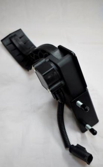 4 199 р. Педаль акселератора КАМАЗ-ЕВРО-4 электронная (дв.CUMMINS) CARTRONIC CARTRONIC crtr0124159  с доставкой в г. Кемерово. Увеличить фотографию 4