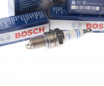 979 р. Свеча зажигания WR7DCX+ ВАЗ-2111 V8 комплект BOSCH BOSCH 0242235915  с доставкой в г. Кемерово. Увеличить фотографию 2