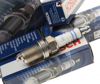 999 р. Свеча зажигания ВАЗ-2112 BOSCH FR7DCX+ комплект BOSCH 0242235913  с доставкой в г. Кемерово. Увеличить фотографию 2