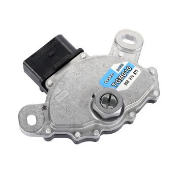5 899 р. Датчик VW Golf (03-) AUDI A3 (03-) SKODA Octavia (04-) положения селектора АКПП QUATTRO FRENI QUATTRO FRENI qf21b00022  с доставкой в г. Кемерово. Увеличить фотографию 1