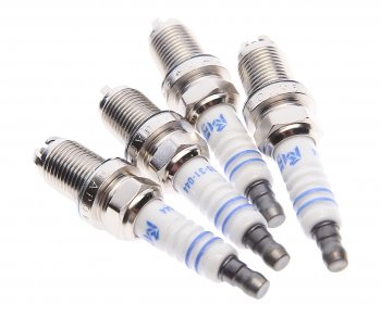 759 р. Свеча зажигания VW Bora,Golf 4,5,6,Passat B3,B5,B6 (1.41.61.8) AUDI A3 SEAT SKODA (4шт.) MEGAPOWER MEGAPOWER 370-31-121  с доставкой в г. Кемерово. Увеличить фотографию 2