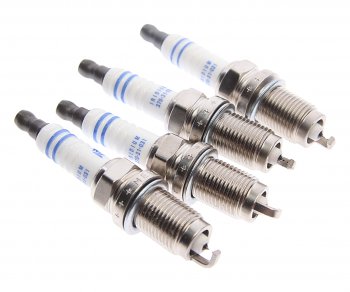 1 479 р. Свеча зажигания AUDI A3 (07-) (1.4) VW Golf (07-) (1.4),Touran (06-),Tiguan (07-) (4шт.) MEGAPOWER MEGAPOWER 370-31-080  с доставкой в г. Кемерово. Увеличить фотографию 1