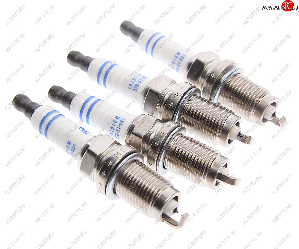1 479 р. Свеча зажигания AUDI A3 (07-) (1.4) VW Golf (07-) (1.4),Touran (06-),Tiguan (07-) (4шт.) MEGAPOWER MEGAPOWER 370-31-080  с доставкой в г. Кемерово