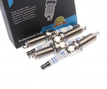 1 479 р. Свеча зажигания TOYOTA Corolla (13-),Yaris (11-) (1.3) (4шт.) MEGAPOWER MEGAPOWER 370-31-118  с доставкой в г. Кемерово. Увеличить фотографию 3
