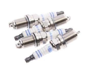 449 р. Свеча зажигания KIA Rio 2,Carens 2 (1.6),Spectra (16V) (4шт.) MEGAPOWER MEGAPOWER 370-31-095  с доставкой в г. Кемерово. Увеличить фотографию 1