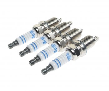 449 р. Свеча зажигания CHEVROLET Aveo (08-) (1.4) HONDA Accord (92-03) (4шт.) MEGAPOWER MEGAPOWER 370-31-105  с доставкой в г. Кемерово. Увеличить фотографию 1